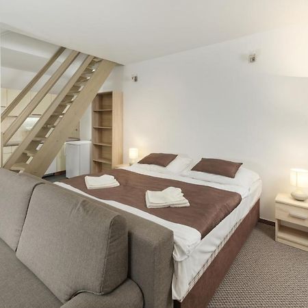 Hotel Na Stare Poste イレムニツェ エクステリア 写真